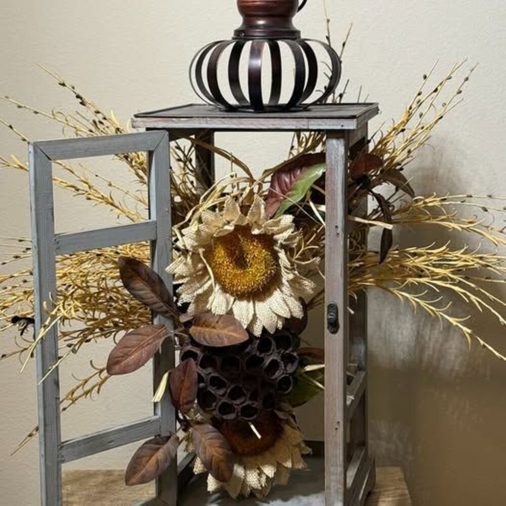 Signature Homestyles Crown Top Lantern